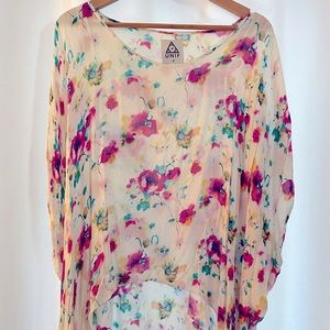 UNIF floral top size medium